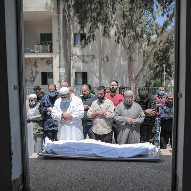 Xung đột Israel-Palestine: Sau trận mưa tên lửa, bạo lực bùng nổ trong dân - 1