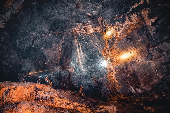 ‘Động Thiên Đường thu nhỏ’ - Tuyệt tác thiên nhiên ít người biết ở Cao Bằng - 7