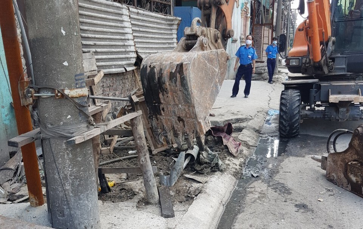 Phá hủy 59 giếng khoan trái phép của các doanh nghiệp làng giấy Phong Khê - 2