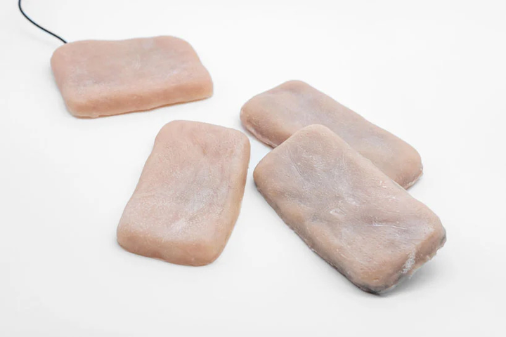 'Ốp lưng da người’ - Sáng chế công nghệ rùng rợn có thể cảm nhận cù lét, cấu véo - 1