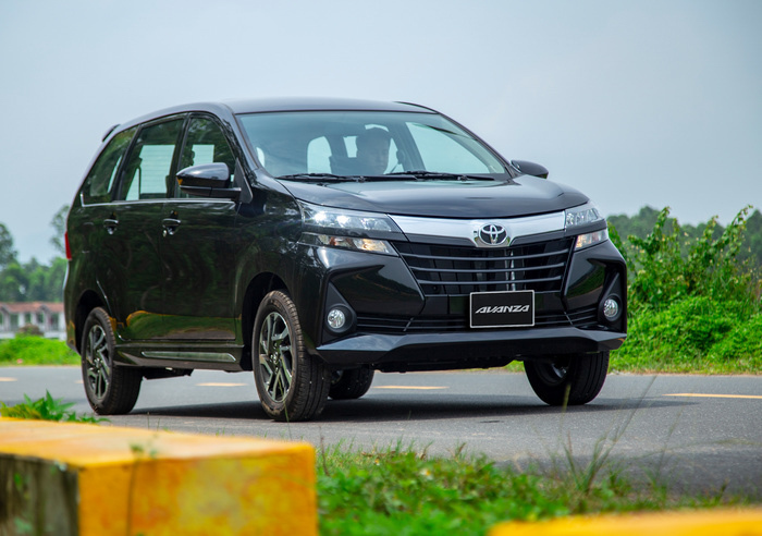 Top 10 xe bán chậm tháng 4: Suzuki và Isuzu vẫn lẹt đẹt - 3