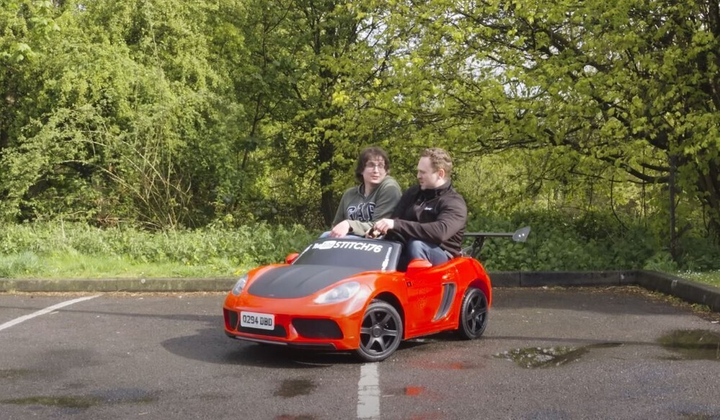 Khám phá xe đồ chơi được đi đường đầu tiên trên thế giới - 3