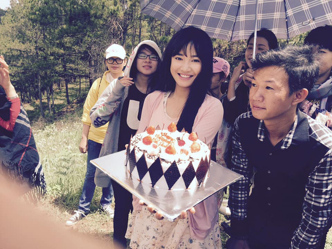 Nhã Phương - Trường Giang thời mới yêu: Tình bể bình, nắm tay bịn rịn không rời - 3