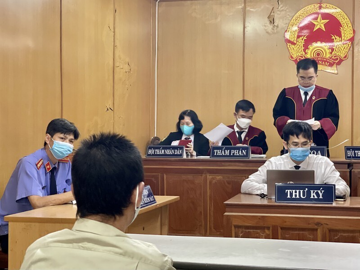 Án tử hình cho kẻ đổ xăng đốt phòng trọ làm chết 3 người ở TP.HCM - 1