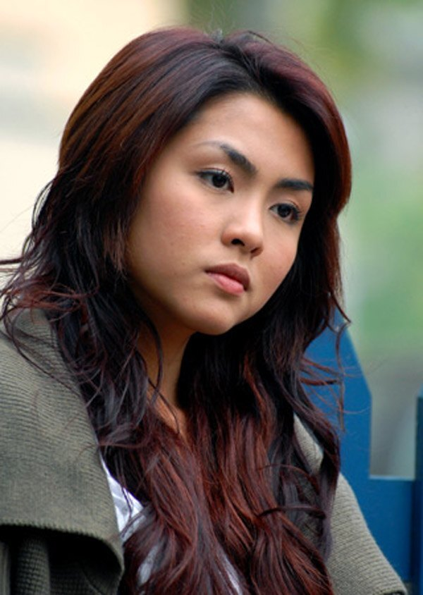 Nhan sắc Tăng Thanh Hà tuổi 18 gây 'bão mạng'