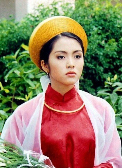 Nhan sắc Tăng Thanh Hà tuổi 18 gây 'bão mạng'