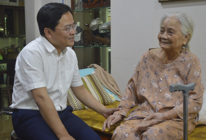 Ứng viên ĐBQH tiếp xúc cử tri ở TP Thủ Đức: Nóng vấn đề quy hoạch đất đai - 4