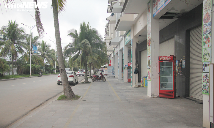 Quảng Ninh dừng hoạt động hàng ăn, quán nước vỉa hè từ 15/5 - 1