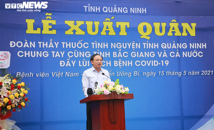 Ảnh: Quảng Ninh chi viện Bắc Giang 200 y, bác sĩ tham gia chống dịch COVID-19 - 5