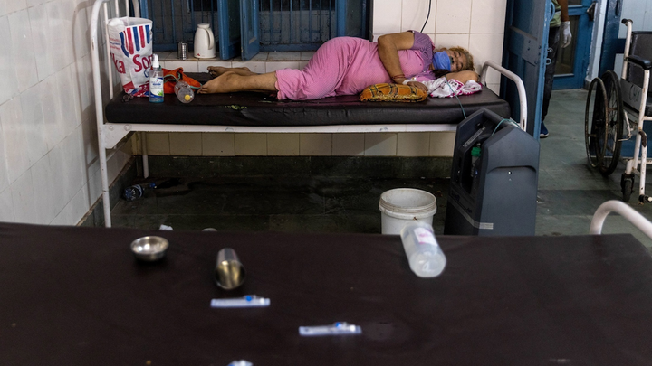 Thêm 300.000 ca nhiễm, Thủ tướng Ấn Độ cảnh báo COVID-19 lây lan ở nông thôn - 1