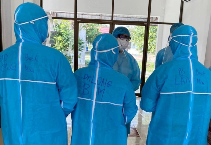 Chuyên gia Việt Nam hỗ trợ cấp cứu kịp thời thai phụ người Lào mắc COVID-19 - 1