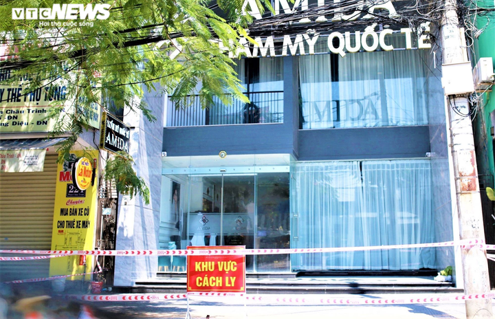 Nhân viên Thẩm mỹ Amida tổ chức cưới ở 2 nơi trước khi phát hiện mắc COVID-19 - 1