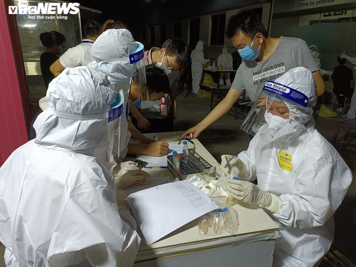 Bắc Giang xét nghiệm tại các doanh nghiệp có trường hợp F1 - 1