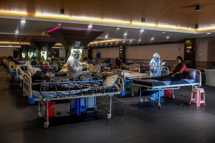 Gian thương Ấn Độ bán thuốc, oxy, giường bệnh với giá trên trời - 3