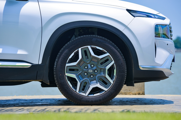 Ảnh chi tiết Hyundai Santa Fe 2021 giá từ 1,03 tỷ đồng - 9