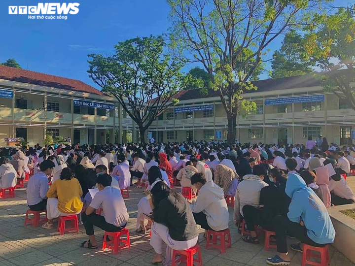 Lâm Đồng cho học sinh quay lại trường 3 ngày để thi học kỳ - 1