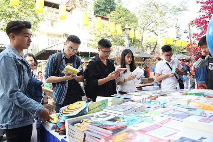 Hà Nội lập 10 thư viện, tủ sách cơ sở trong năm 2021 - 1