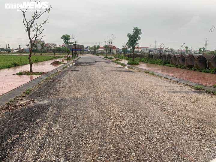 Sau cơn sốt hầm hập, bất động sản các tỉnh quanh Hà Nội ‘đóng băng’ do COVID-19 - 1