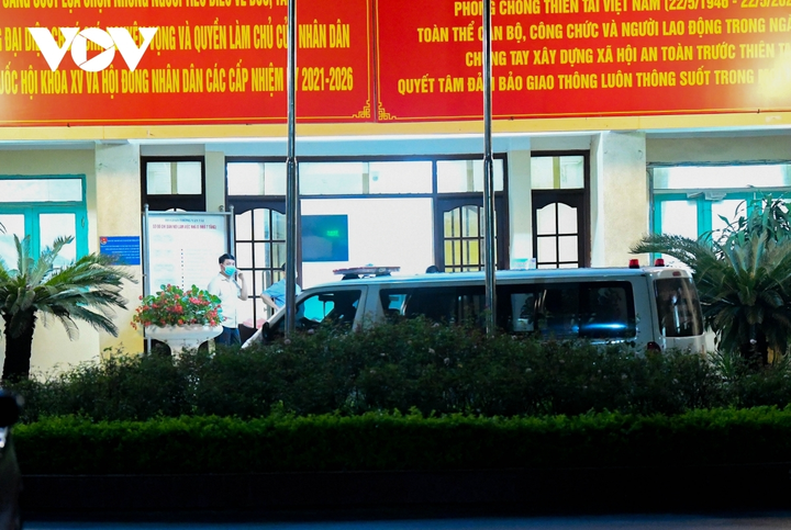 Ảnh: Khẩn cấp phun khử khuẩn, xét nghiệm tất cả cán bộ trong trụ sở Bộ GTVT - 4