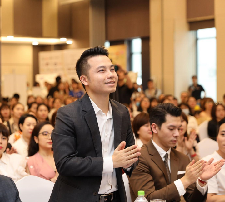 CEO Văn Chính: Từ chàng shipper thành chuyên gia kinh doanh online - 2