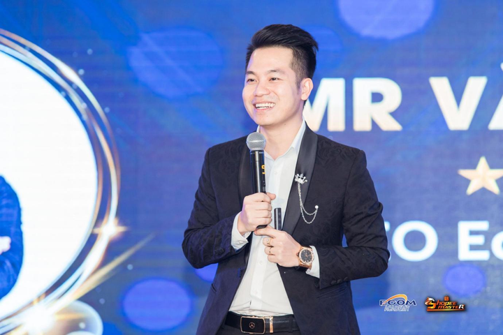 CEO Văn Chính: Từ chàng shipper thành chuyên gia kinh doanh online - 3