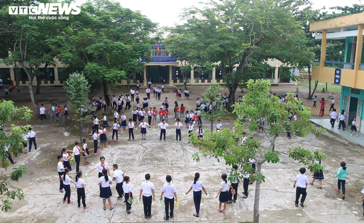 Quảng Nam cho học sinh 2 huyện, thị giáp ranh Đà Nẵng trở lại trường - 1