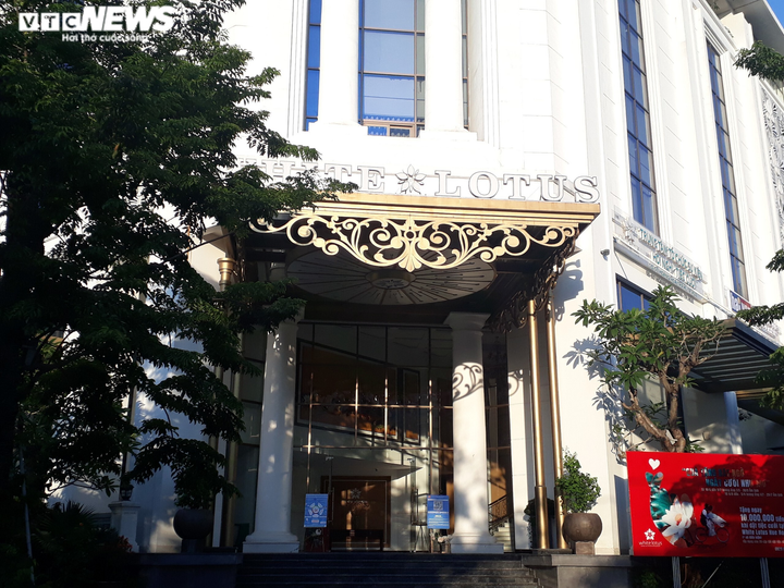 Ảnh: Nhà hàng, khách sạn ở cố đô Huế 'vắng như chùa Bà Đanh' vì COVID-19 - 8