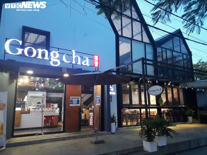 Ảnh: Nhà hàng, khách sạn ở cố đô Huế 'vắng như chùa Bà Đanh' vì COVID-19 - 11