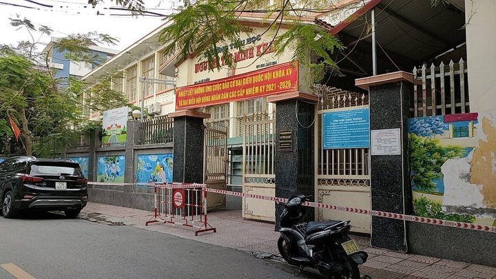 Ảnh: Nữ giáo viên nhiễm SARS-CoV-2, Hải Phòng phong toả hàng loạt nơi liên quan - 6