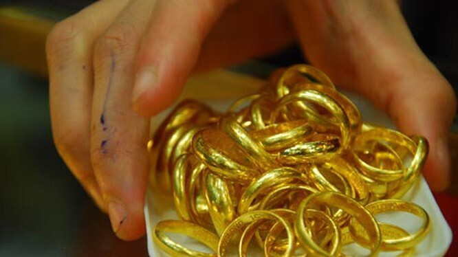 Giá vàng hôm nay 18/5: Vàng leo đỉnh, vượt xa ngưỡng 1.850 USD/ounce - 1