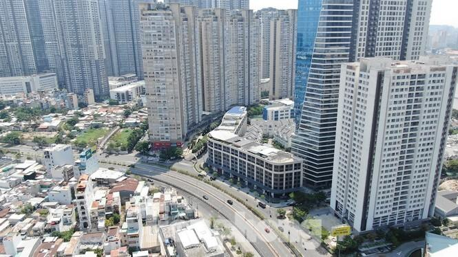 Nhà đầu tư nước ngoài 'đổ' mạnh vốn vào bất động sản Việt Nam - 2