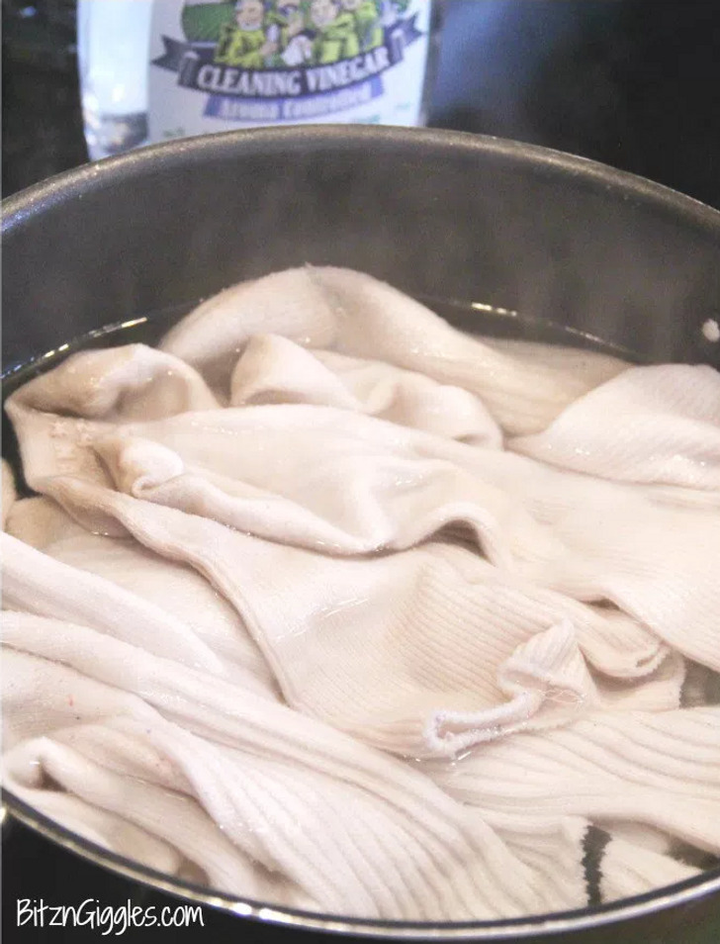 7 mẹo giúp loại bỏ vết ố vàng do mồ hôi trên áo - 2