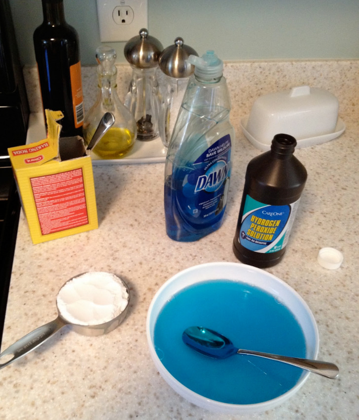 7 mẹo giúp loại bỏ vết ố vàng do mồ hôi trên áo - 7