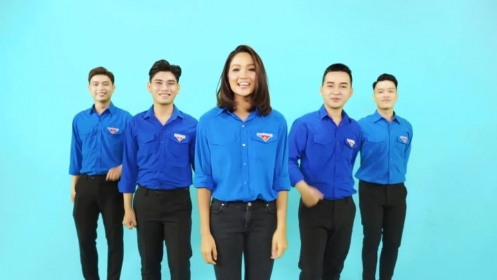 Hoa hậu H'Hen Niê cùng dàn sao Việt hào hứng cổ động cho ngày bầu cử - 1