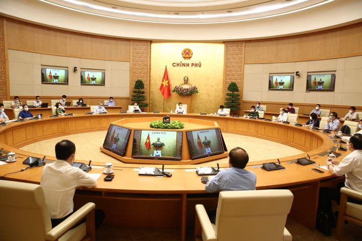 PTT Vũ Đức Đam: 'Tìm mọi cách để đưa các nhà máy lớn trở lại hoạt động sớm nhất' - 1