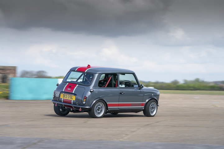 Mini Oselli Edition - xe cổ được phục chế giá hơn 100.000 USD - 18