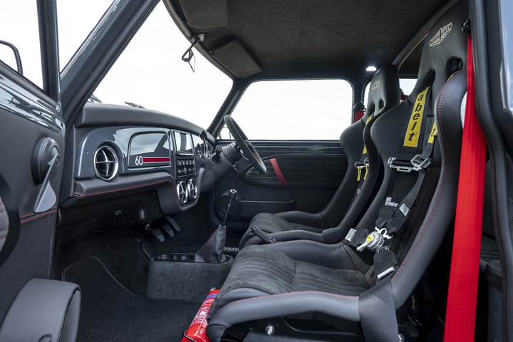 Mini Oselli Edition - xe cổ được phục chế giá hơn 100.000 USD - 11