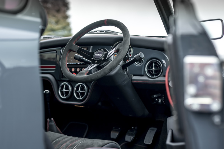 Mini Oselli Edition - xe cổ được phục chế giá hơn 100.000 USD - 13