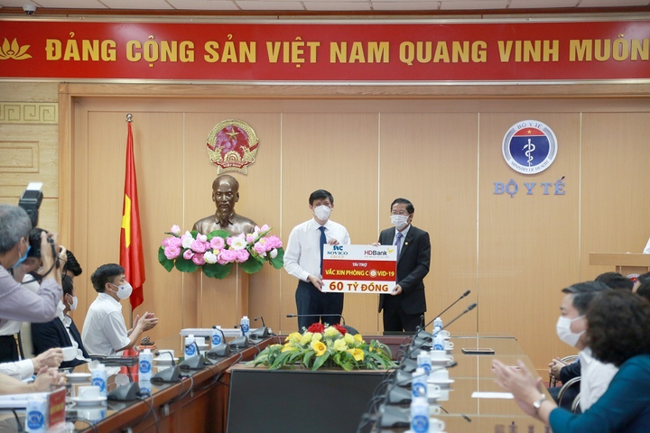 Sovico Group và HDBank ủng hộ 60 tỷ đồng chương trình vaccine phòng COVID-19 - 1