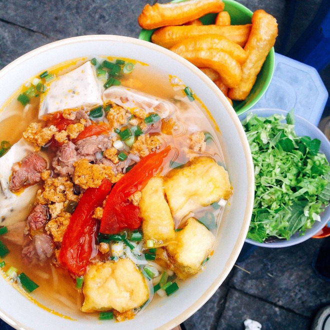 Quán bún riêu bưng 'có 1-0-2', thực khách ăn không cần thìa vẫn tồn tại 40 năm - 5