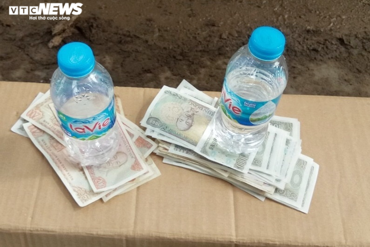 Tài xế rủ nhau trả tiền lẻ để phản đối trạm BOT ở Đồng Nai, gây ách tắc kéo dài - 2