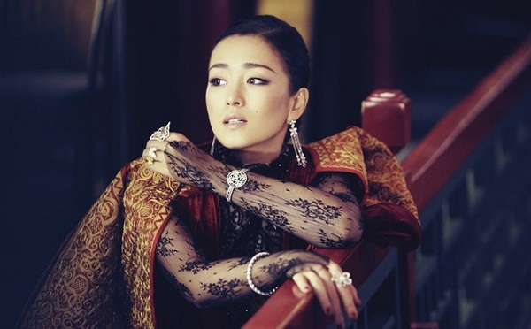 Trương Nghệ Mưu tiết lộ lý do Chương Tử Di không đọ được với Củng Lợi - 5