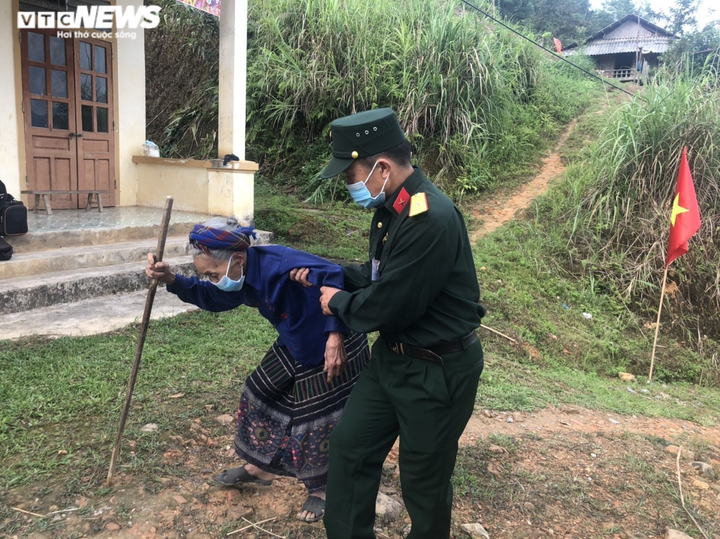Làm thế nào để khắc phục tình trạng một người đi bỏ phiếu bầu thay cho cả nhà? - 2