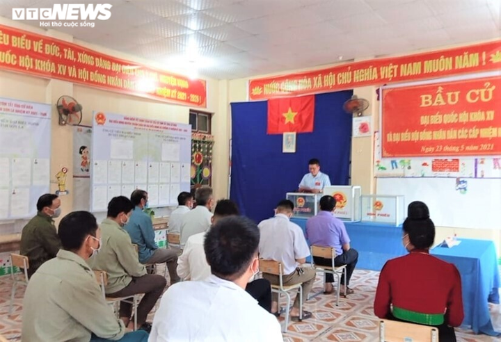 Trực tiếp: Gần 70 triệu cử tri cả nước đi bỏ phiếu bầu ĐBQH và HĐND các cấp - 46