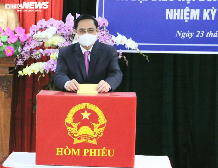 Thủ tướng: Cử tri tự do lựa chọn người đại biểu xứng đáng nhất - 2