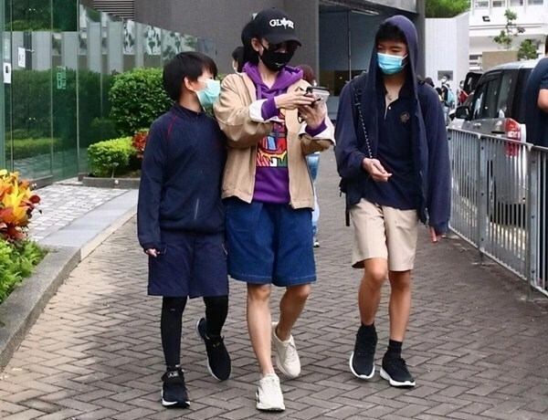 Trương Bá Chi được tán thưởng vì cách nuôi dạy con cực tốt - 1