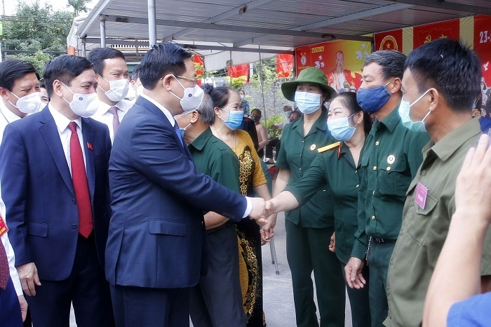 Chủ tịch Quốc hội: Hải Dương phải coi trọng phòng dịch trong khu công nghiệp - 2