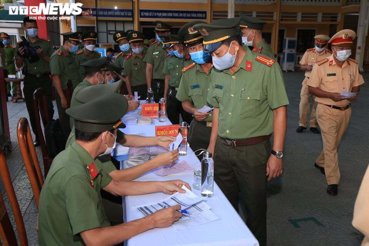 Trực tiếp: Gần 70 triệu cử tri cả nước đi bỏ phiếu bầu ĐBQH và HĐND các cấp - 65