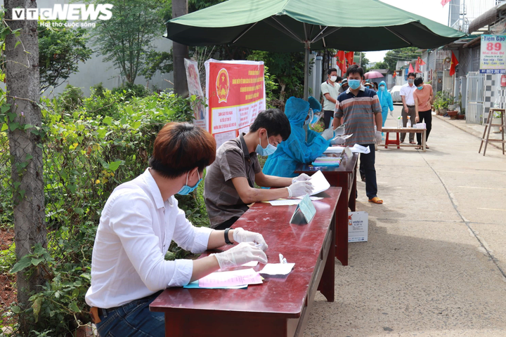 Trực tiếp: Gần 70 triệu cử tri cả nước đi bỏ phiếu bầu ĐBQH và HĐND các cấp - 28