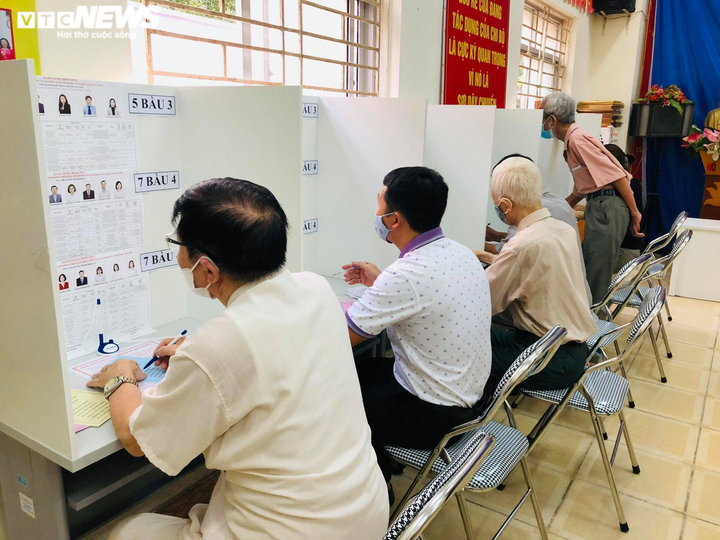 Trực tiếp: Gần 70 triệu cử tri cả nước đi bỏ phiếu bầu ĐBQH và HĐND các cấp - 59